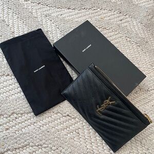 Ysl pouch monogramme